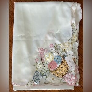 VTG Sam Hedaya Easter Rectangle Cutout Tablecloth White Multicolor Embroidered